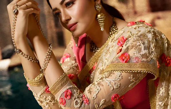 Girl, fashion, eyes, smile, beautiful, figure, model, pretty