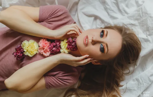 Picture girl, flowers, portrait, makeup, brown hair, clove, Juliana Mizinova, Ulyana Bukanova