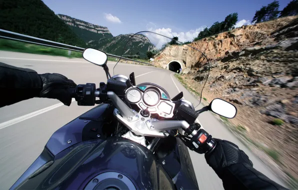 Picture road, the tunnel, yamaha