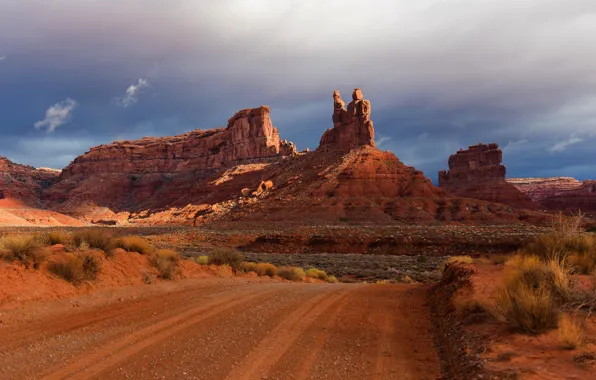 Road, sand, the sky, clouds, clouds, vegetation, desert, structure