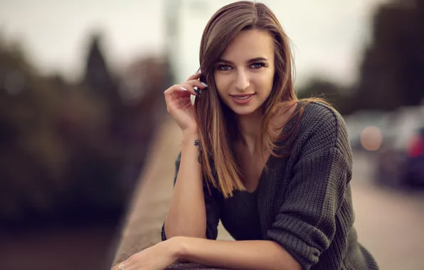 Picture girl, smile, tattoo, brown hair, manicure, pullover, Robert Roberto