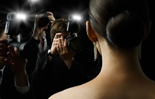 Picture girl, earrings, hairstyle, shoulders, flash, cameras, reporters