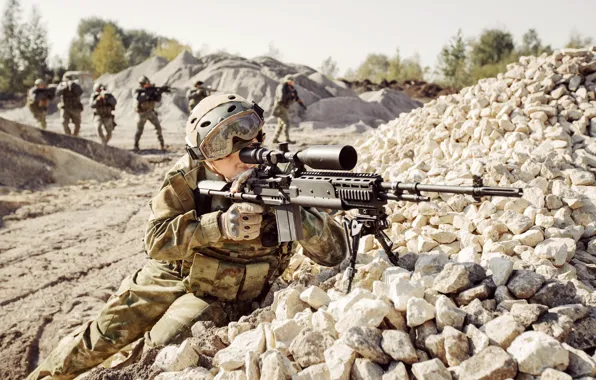 Picture soldier, rifle, telescopic sight, training platoon