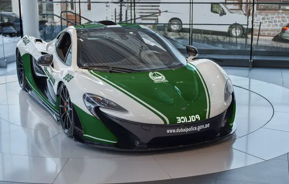 McLaren, Dubai, Police