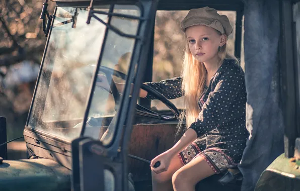 The wheel, girl, cabin