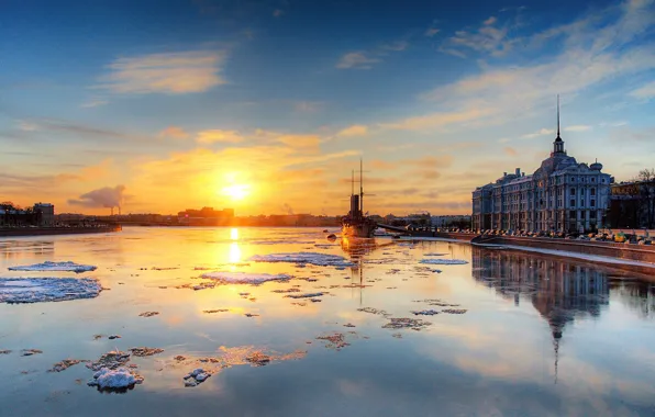 Picture Saint Petersburg, Aurora, Neva