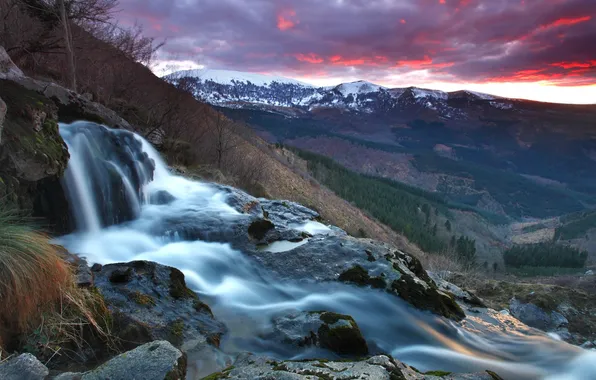 Picture forest, the sky, sunset, mountains, stream, stones, rocks, waterfall