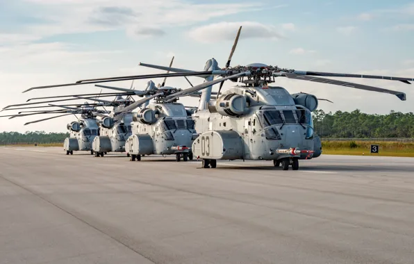 Picture the airfield, Sikorsky, CH-53K