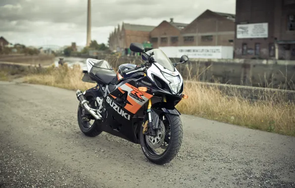 Picture road, the sky, clouds, black, suzuki, black, Suzuki, gsx-r600