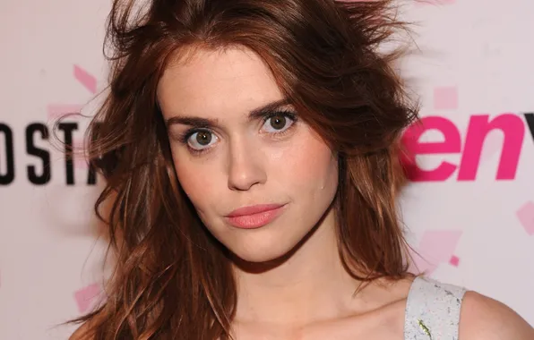 Look, actress, Holland Roden