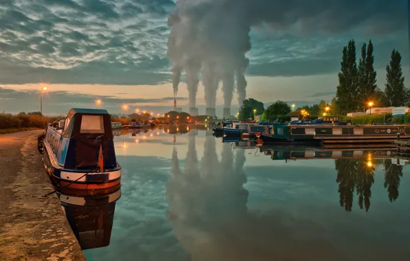 Boat, ship, England, couples, channel, cooling tower, power station Ratcliffe