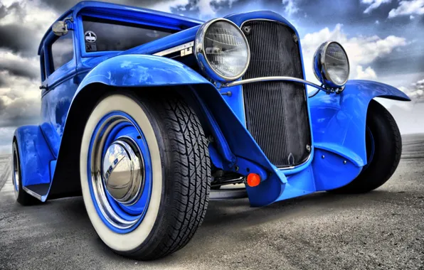 Picture the sky, clouds, lights, wheel, hot rod