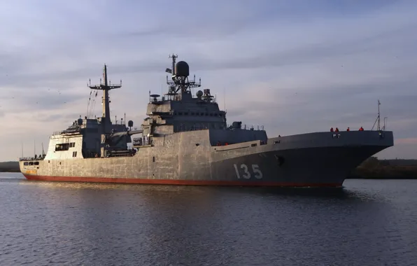 Ship, large, landing, Ivan Gren