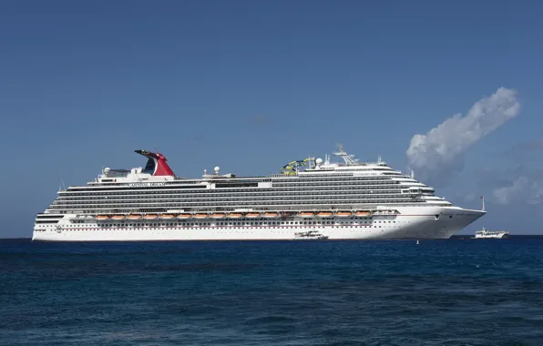 Sea, the sky, cruise liner