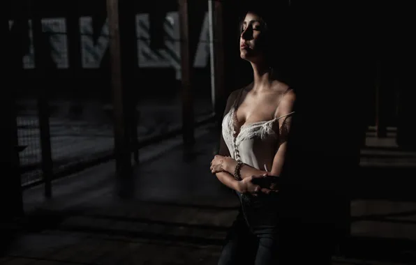 Picture chest, lighting, neckline, sponge, Andrey Frolov