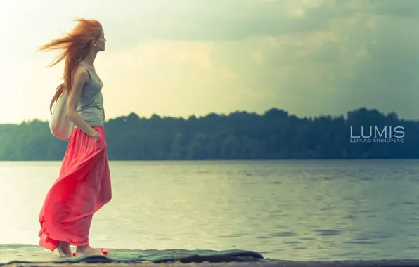The sky, the wind, Girl
