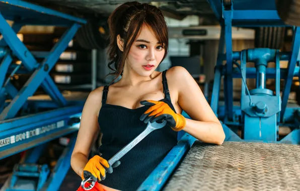 Picture girl, sexy, key, Asian, garage