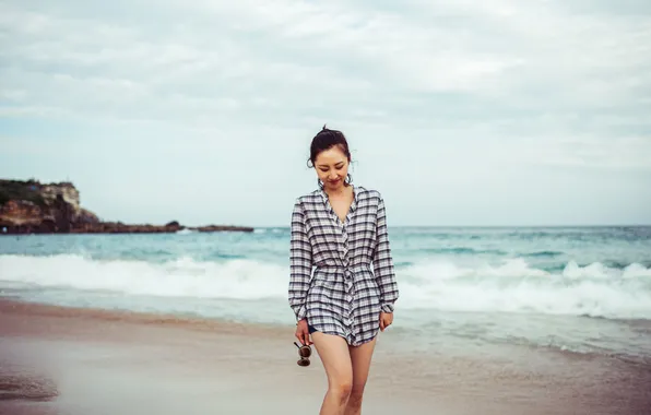 Wave, beach, girl, clouds, smile, glasses, lips, legs