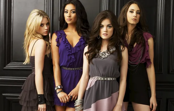 Picture Lucy Hale, Ashley Benson, Ashley Benson, Troian Avery Bellisario, Shay Mitchell, Pretty little liars, Lucy …