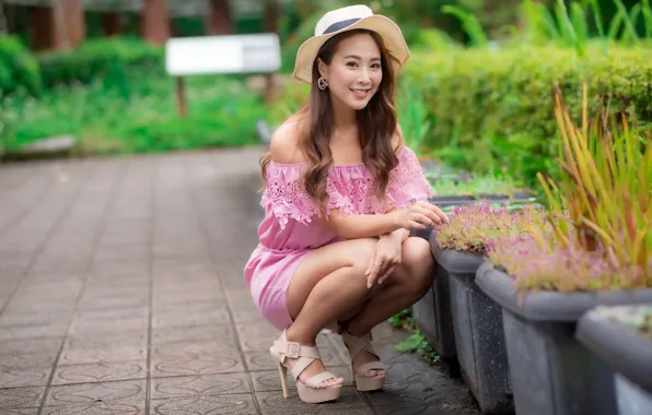 Picture look, girl, smile, hair, hat, Asian, knees