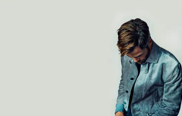 Chris Pine, It, at the photo shoot