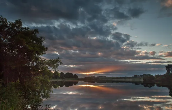 The sun, rays, lake, the evening