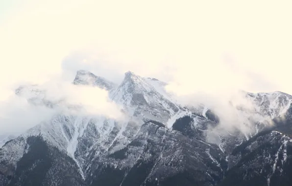 Clouds, snow, mountains