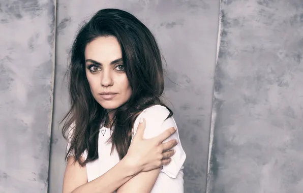 Look, pose, background, portrait, actress, brunette, Mila Kunis, Mila Kunis