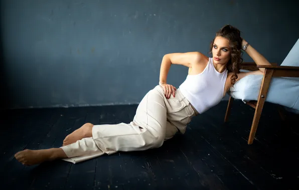 Girl, pose, feet, hands, figure, on the floor, curls, pants