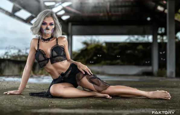 Look, pose, model, panties, skull, makeup, figure, piercing