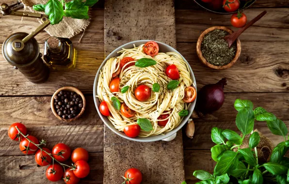 Oil, tomatoes, spices, pasta