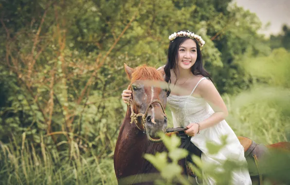 Picture face, smile, horse, horse, dress, rider, Asian, wreath