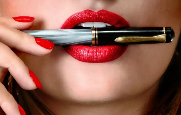 Picture lips, pen, makeup