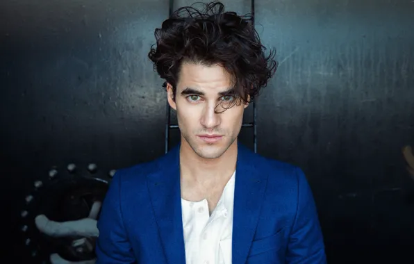 Look, guy, Darren Criss