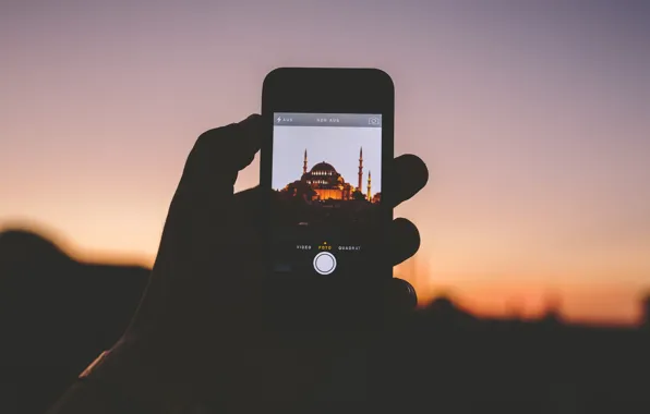 Photo, iPhone, hand, silhouette, twilight, Istanbul, Turkey, city