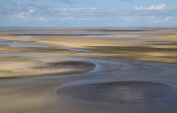 Picture sea, clouds, horizon, tide