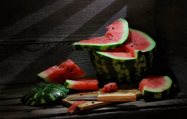 Watermelon, knife, juicy