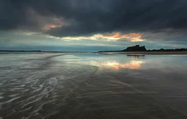 Beach, castle, the ocean, dawn, UK