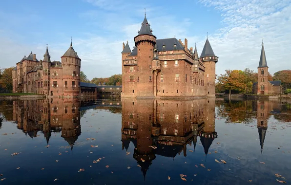 Picture the city, castle, Holland