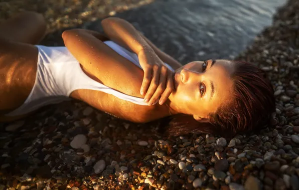 Sea, swimsuit, look, girl, face, pose, pebbles, hands