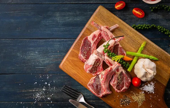 Meat, tomatoes, garlic, asparagus