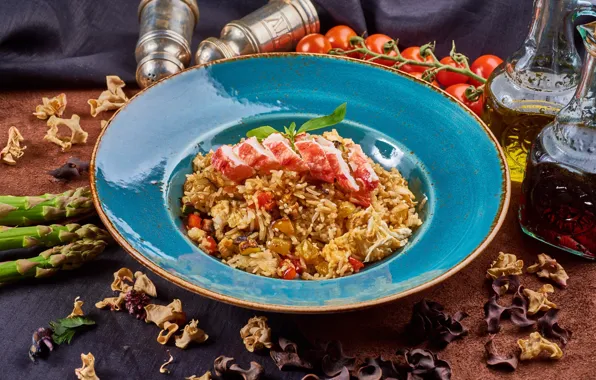 Figure, tomatoes, asparagus, pilaf