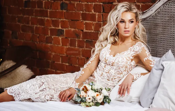 Picture girl, flowers, style, bed, bouquet, blonde, the bride, wedding dress