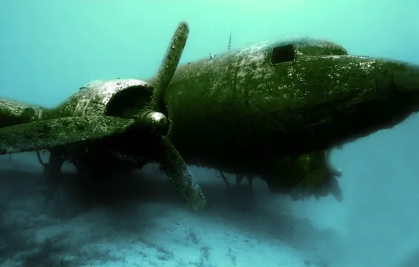 Picture the wreckage, aviation, the crash, the plane, under water