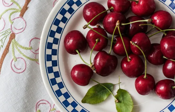 Berries, plate, cherry, leaves