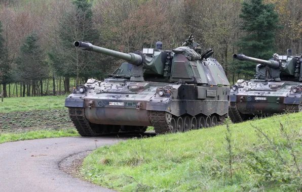 Germany, military equipment, self-propelled artillery, Krauss-Maffei Wegmann, PzH 2000 (Self-Propelled Howitzer 2000)