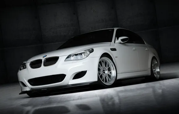 Picture white, bmw, BMW, white, wheels, sedan, drives, front view