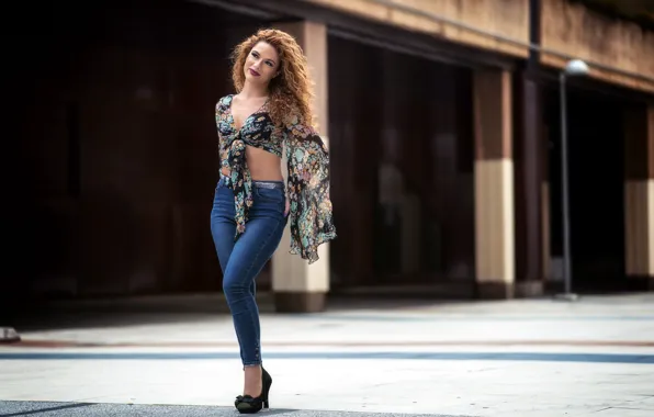 Picture girl, street, Alba