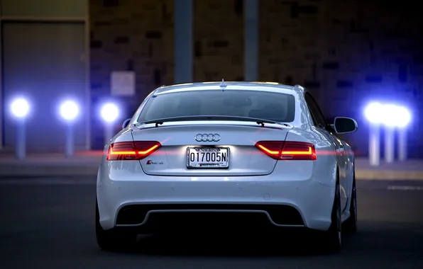 Picture glare, Audi, Audi, white, white, Coupe, rear, RS 5