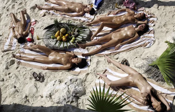 Beach, girls, sleep, without clothes